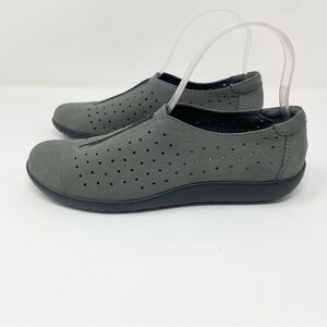 Clarks Perforated Slip on Loafer Womens 7 Grey Suede